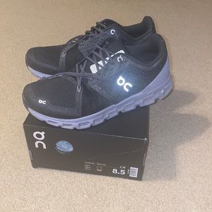 On cloudstratus running shoes black/lilac